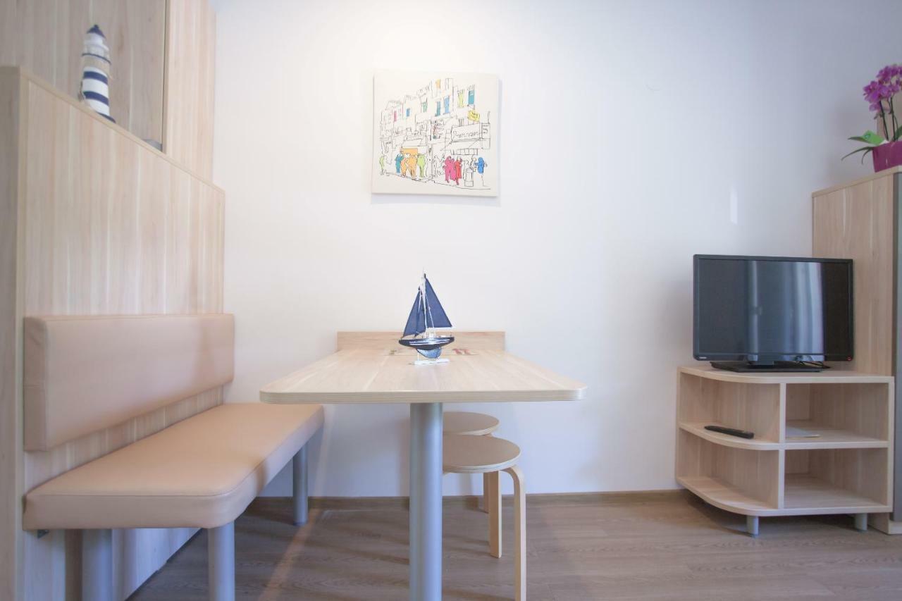 פרמנטורה Studio Apartment - Seaview מראה חיצוני תמונה